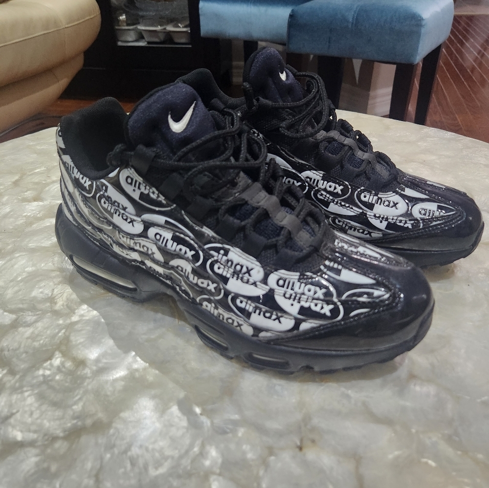 Mens shoes